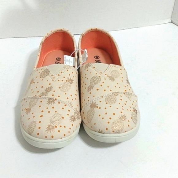 US SPORT CASUAL SNEAKERS NWOT SIZE 8 - Picture 2 of 11